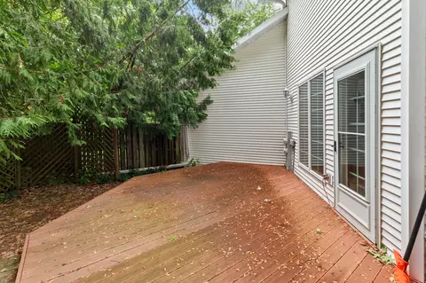 Exterior - 17 Pamela Ct, Appleton, WI 54915 photo 9 of 9