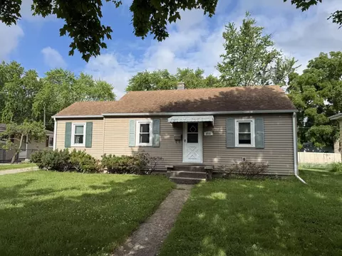 1711 Grove St, Oshkosh, WI 54901