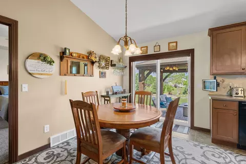 Dining - 567 Fair St, Wrightstown, WI 54180 photo 1 of 2
