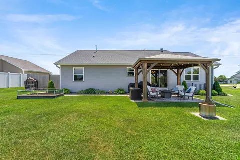 Exterior - 567 Fair St, Wrightstown, WI 54180 photo 3 of 14