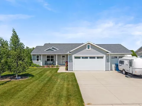 567 Fair St, Wrightstown, WI 54180