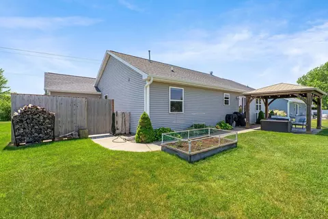 Exterior - 567 Fair St, Wrightstown, WI 54180 photo 9 of 14