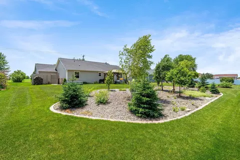Exterior - 567 Fair St, Wrightstown, WI 54180 photo 7 of 14
