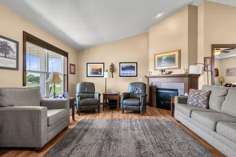 Living - 567 Fair St, Wrightstown, WI 54180 photo 1 of 3