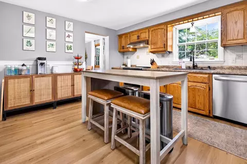 Kitchen - 700 E Lindbergh St, Appleton, WI 54911 photo 3 of 7
