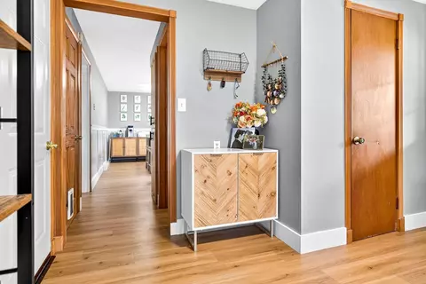 Entry Way - 700 E Lindbergh St, Appleton, WI 54911 photo 4 of 4