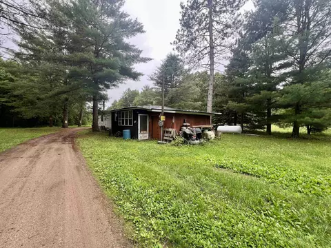 w8801 Moonshine Hill Road, Crivitz, WI 54114