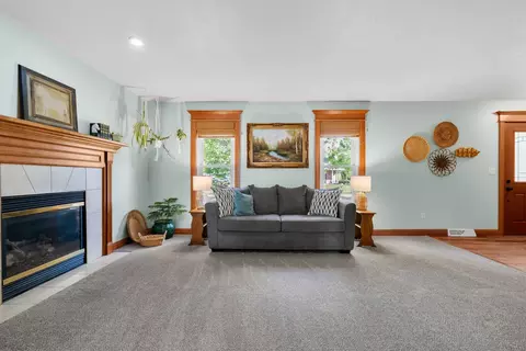 Living - 4501 N Stonebridge Ct, Appleton, WI 54913 photo 2 of 2