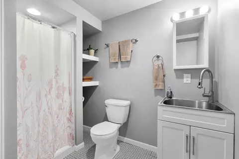 Bath - 4501 N Stonebridge Ct, Appleton, WI 54913 photo 3 of 3