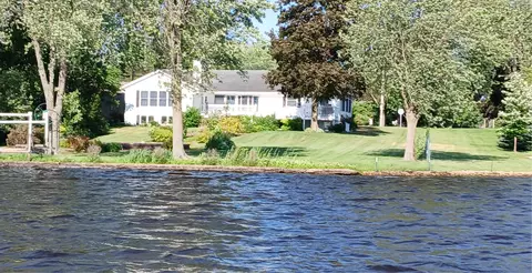 503 Riverside Dr, Shawano, WI 54166