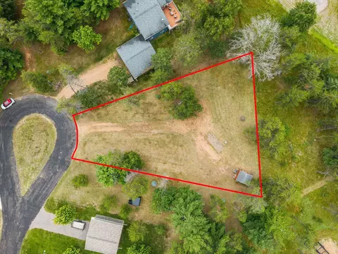 325 York Ct, Nekoosa, WI 54457