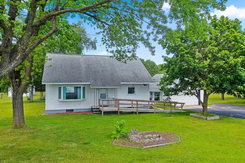 243 E Chicago Rd, Wautoma, WI 54982