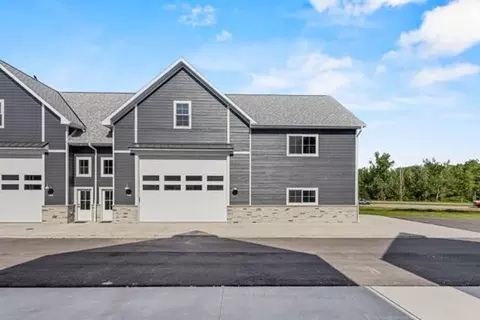 864 S 18th Ave #14, Sturgeon Bay, WI 54235