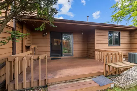 Exterior - 933 E Windfield Pl #A, Appleton, WI 54911 photo 5 of 9