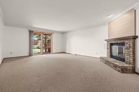 Living - 933 E Windfield Pl #A, Appleton, WI 54911 photo 1 of 4