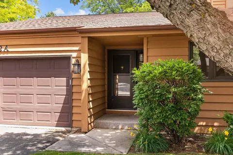 Exterior - 933 E Windfield Pl #A, Appleton, WI 54911 photo 2 of 9
