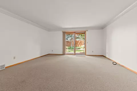 Living - 933 E Windfield Pl #A, Appleton, WI 54911 photo 4 of 4