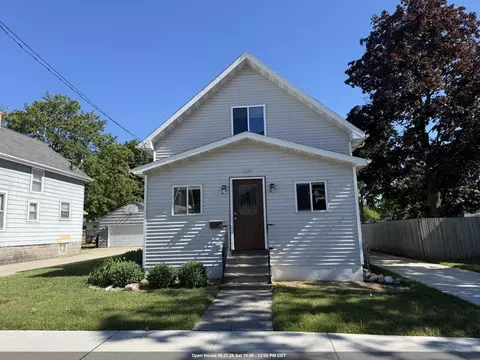 1042 Tyler Ave, Oshkosh, WI 54902