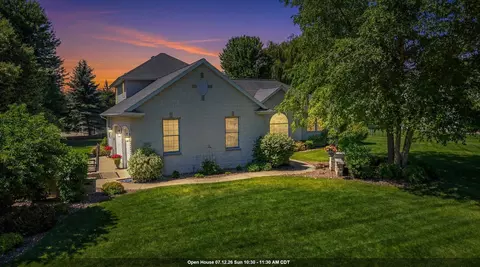 2706 Beechnut Dr, Oshkosh, WI 54904