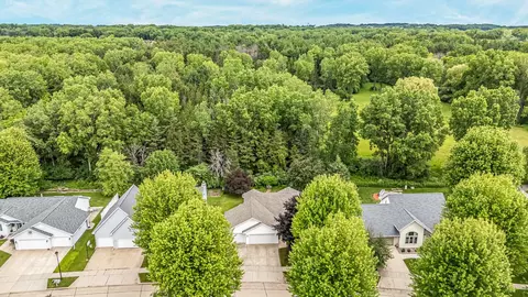 View/Area - 1424 E Keystone Ln, Appleton, WI 54913 photo 7 of 8