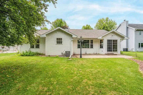 Exterior - 1424 E Keystone Ln, Appleton, WI 54913 photo 6 of 8