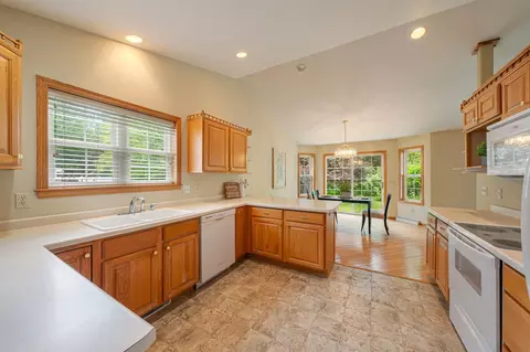 Kitchen - 1424 E Keystone Ln, Appleton, WI 54913 photo 5 of 5