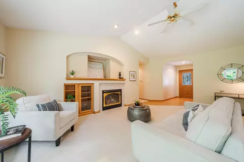 Living - 1424 E Keystone Ln, Appleton, WI 54913 photo 5 of 5