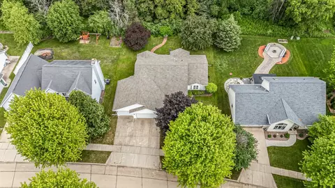 View/Area - 1424 E Keystone Ln, Appleton, WI 54913 photo 6 of 8