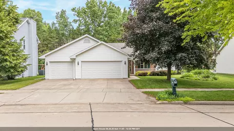 1424 E Keystone Ln, Appleton, WI 54913