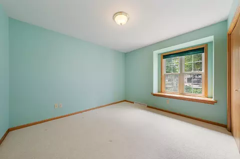 Bedroom - 1424 E Keystone Ln, Appleton, WI 54913 photo 5 of 10