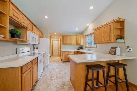 Kitchen - 1424 E Keystone Ln, Appleton, WI 54913 photo 1 of 5