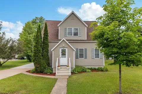 799 Depot St, Manawa, WI 54949