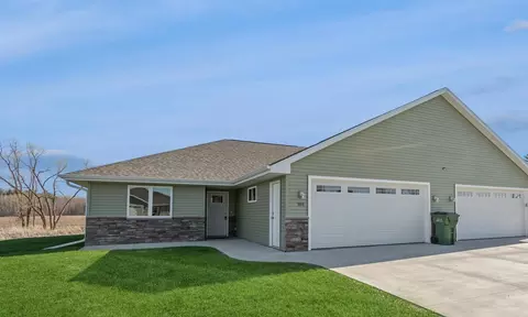 559 Summer Dr, Brillion, WI 54110