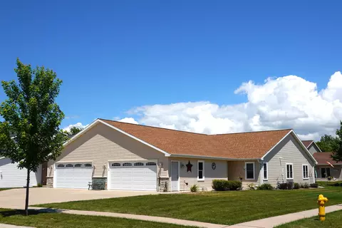 429 Greenbriar Ave, Fond Du Lac, WI 54935