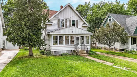 739 Monroe St, Oshkosh, WI 54901