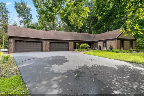 899 Pine Hill Dr, Oneida, WI 54155