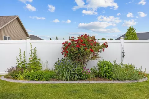 Exterior - 3627 Tulip Trl, Appleton, WI 54913 photo 13 of 24