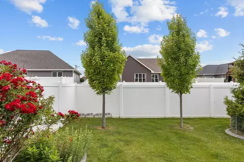 Exterior - 3627 Tulip Trl, Appleton, WI 54913 photo 10 of 24