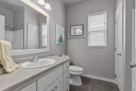 Bath - 3627 Tulip Trl, Appleton, WI 54913 photo 1 of 5