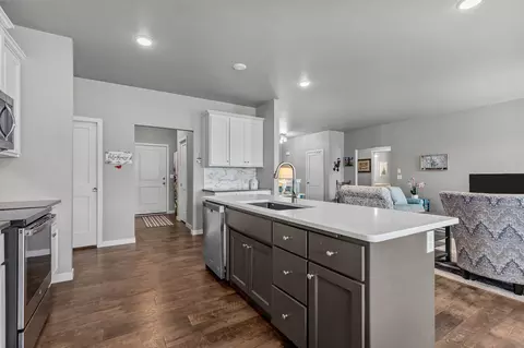Kitchen - 3627 Tulip Trl, Appleton, WI 54913 photo 5 of 5