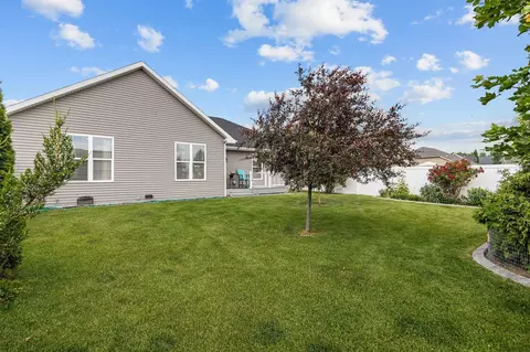 Exterior - 3627 Tulip Trl, Appleton, WI 54913 photo 7 of 24