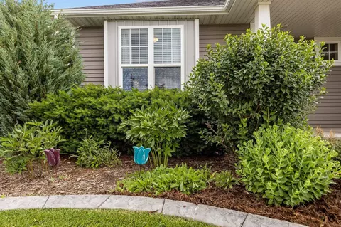 Exterior - 3627 Tulip Trl, Appleton, WI 54913 photo 5 of 24