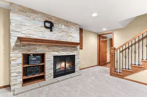 Living - 151 Harrys Gtwy, Appleton, WI 54914 photo 8 of 10