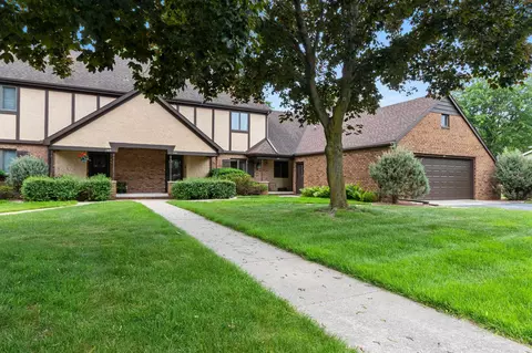 Exterior - 151 Harrys Gtwy, Appleton, WI 54914 photo 4 of 14