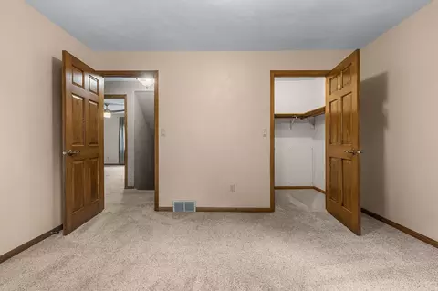 Bedroom - 151 Harrys Gtwy, Appleton, WI 54914 photo 12 of 12