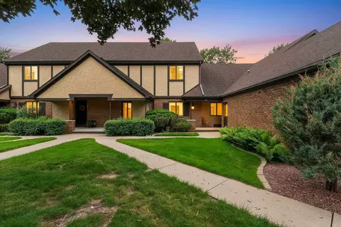 151 Harrys Gtwy, Appleton, WI 54914