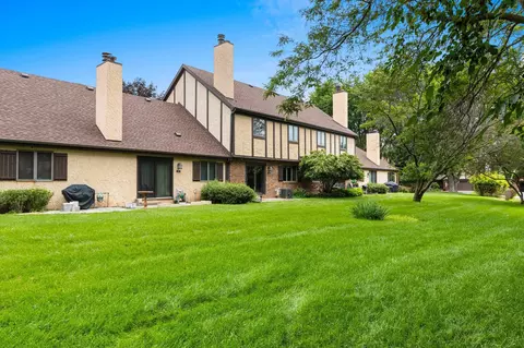 Exterior - 151 Harrys Gtwy, Appleton, WI 54914 photo 12 of 14
