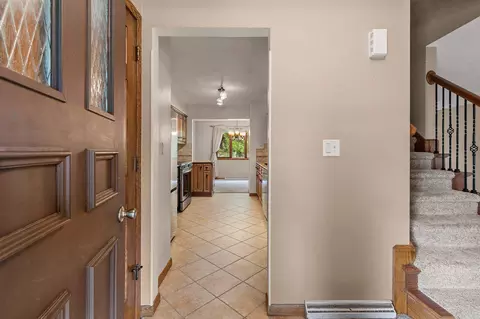 Entry Way - 151 Harrys Gtwy, Appleton, WI 54914 photo 1 of 2