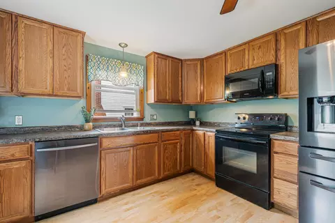 1412 W Spring St, Appleton, WI 54914 photo 2