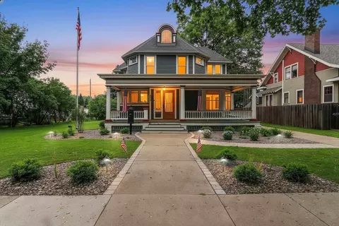 515 N Broadway St, De Pere, WI 54115
